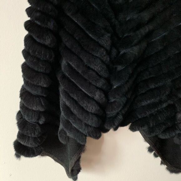 Heartloom black 100% rabbit hair vest, excellent condition, size XS/PT - Picture 8 of 8